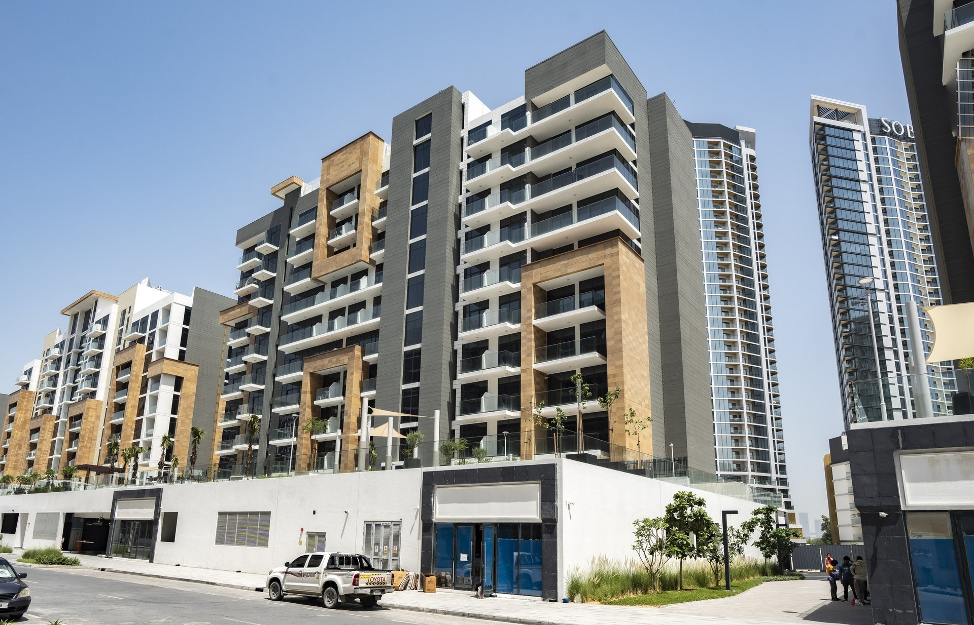 Azizi Riviera 14