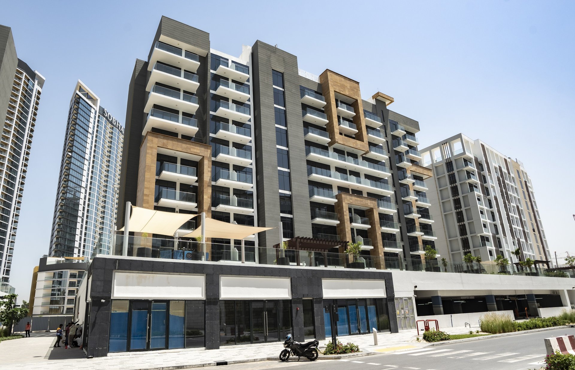 Azizi Riviera 15